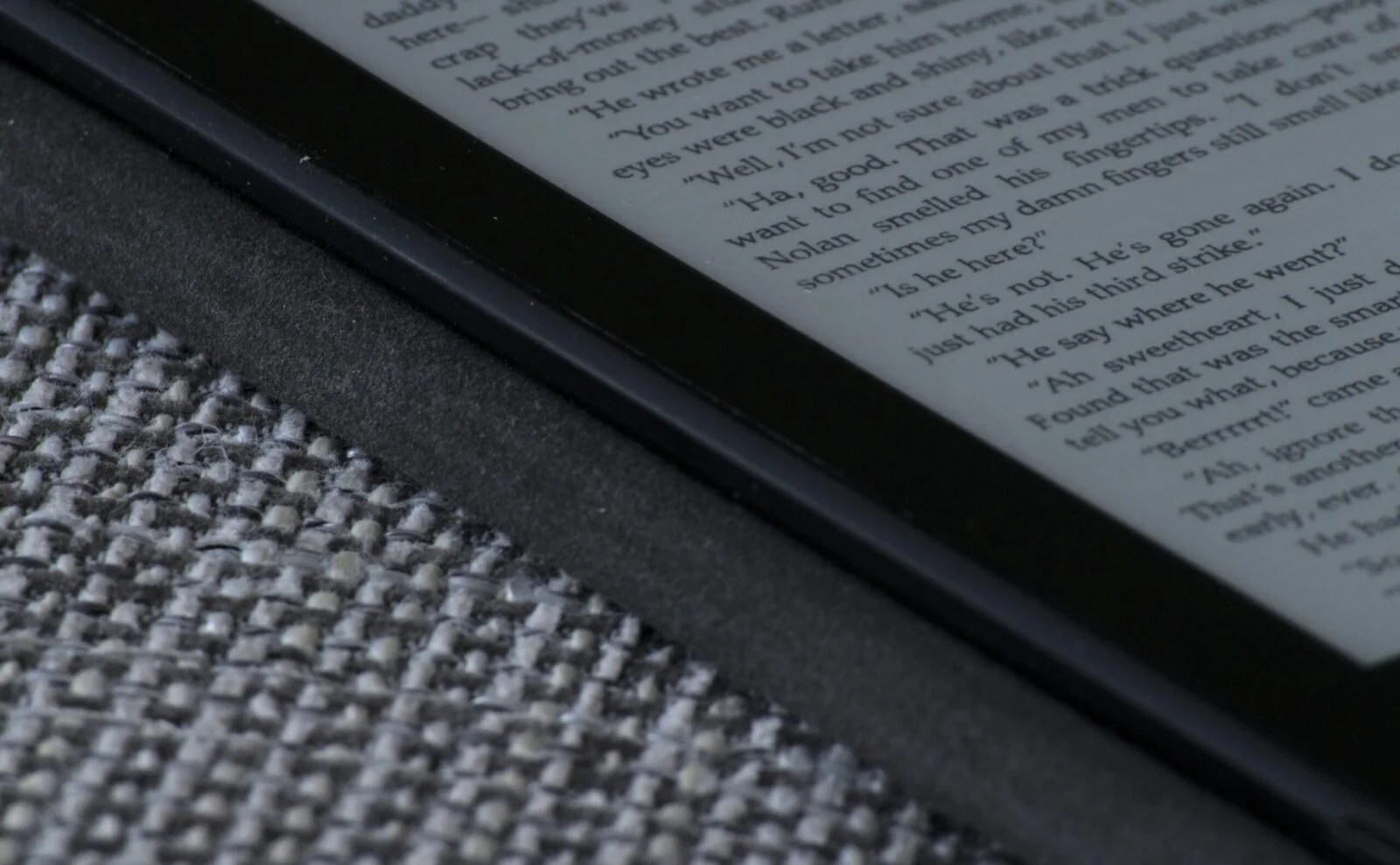 ¿Qué lector de libros electrónicos comprar para leer más cómodo y sin cansar la vista (calidad precio)?