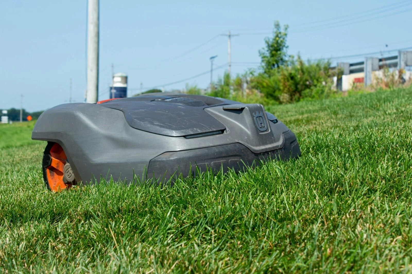 Los Robots Cortacésped Más Avanzados Para Olvidarte de Cortar el Césped