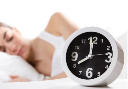 como mejorar la calidad de sueño con gadgets de relajación y tecnología